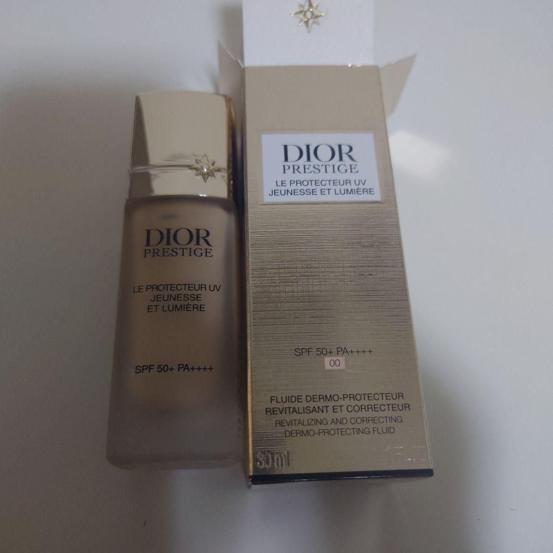 ディオール プレステージ　ホワイト　ル　プロテクター UVルミエール　BB 00