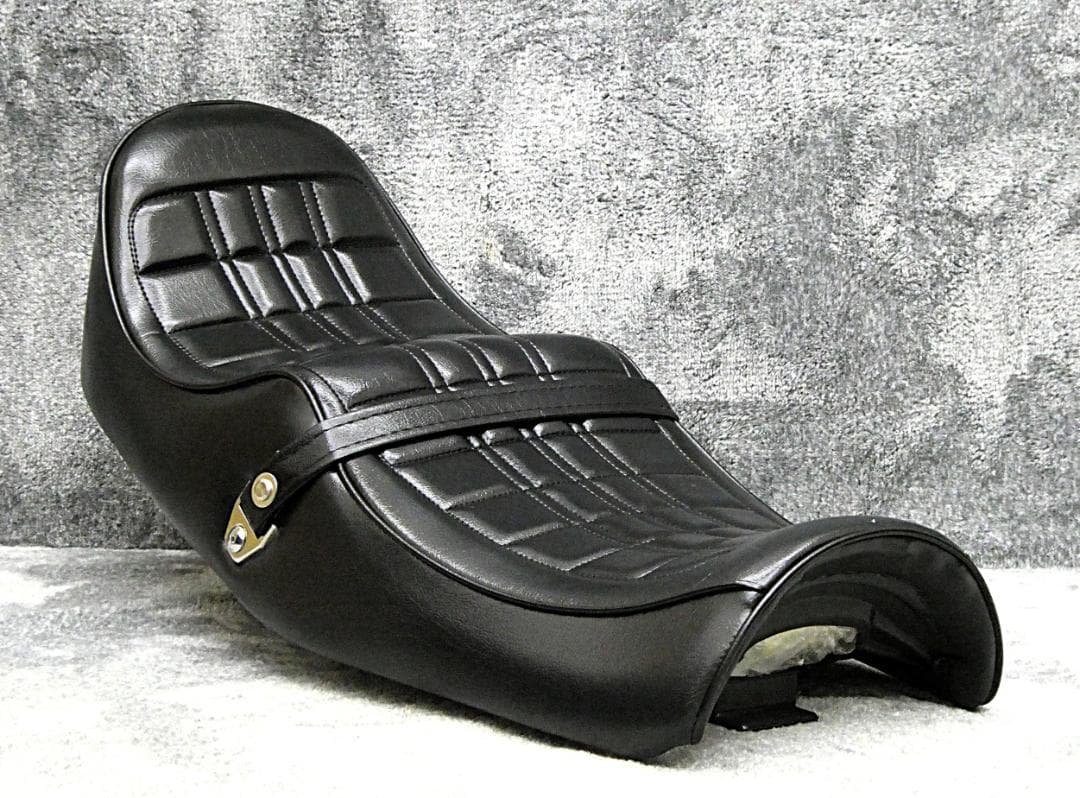 NC36 黒E4柄 カスタムシート /チョビ三CB400four