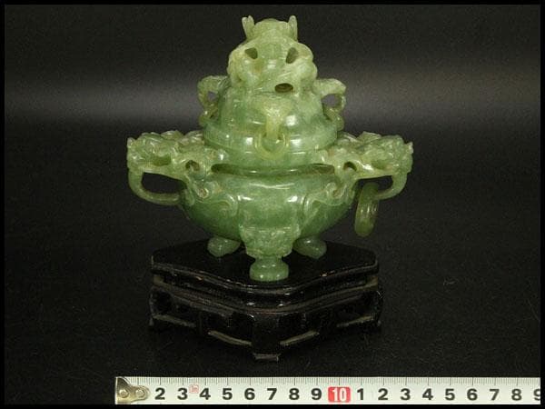 中国美術 玉石 緑石 香炉 台付(ZE497) Amazon.co.jp: 玉香炉 翡翠 玉石 彫刻 香炉 唐木足付台 中国美術 軟玉