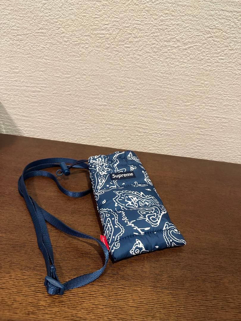 Supreme Puffer Neck Pouch 