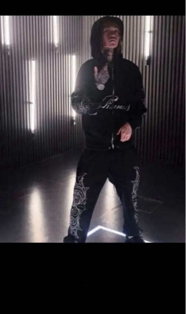 Yvng Patra 着用　Grave of slimes セットアップ