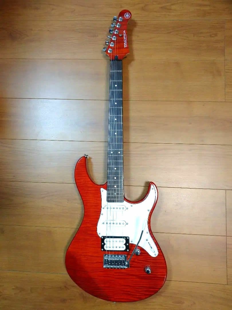 Yamaha Pacifica212　綺麗です　パシフィカ　初心者さん