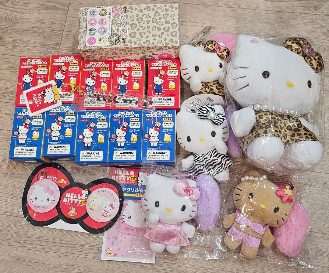 Sanrio キティ展 限定品 レア 平成ギャル サンリオ 日本限定 サンリオ」キティたちが“平成コギャル”に変身！ ガラケー