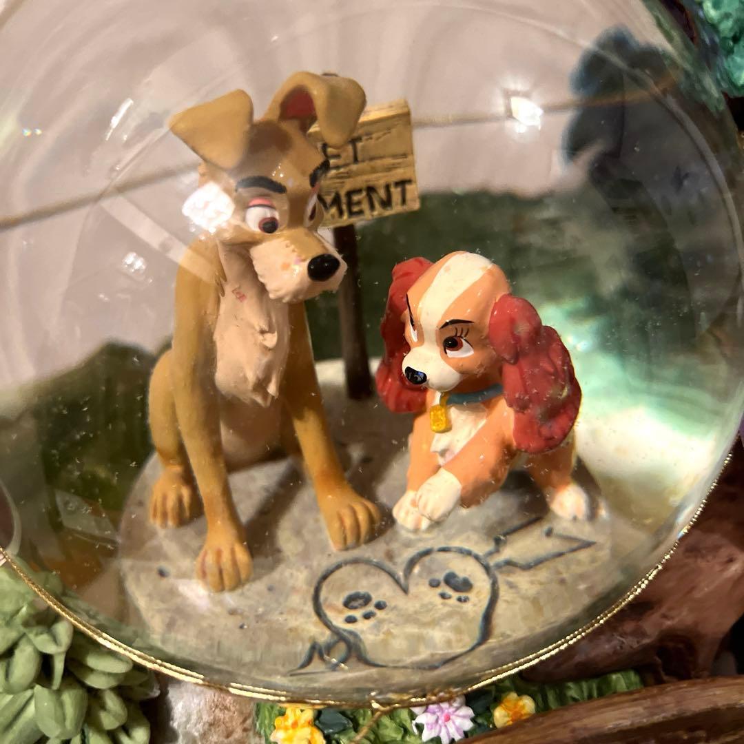 ディズニーストア　わんわん物語Lady&Trumpスノーグローブ　オルゴール付き