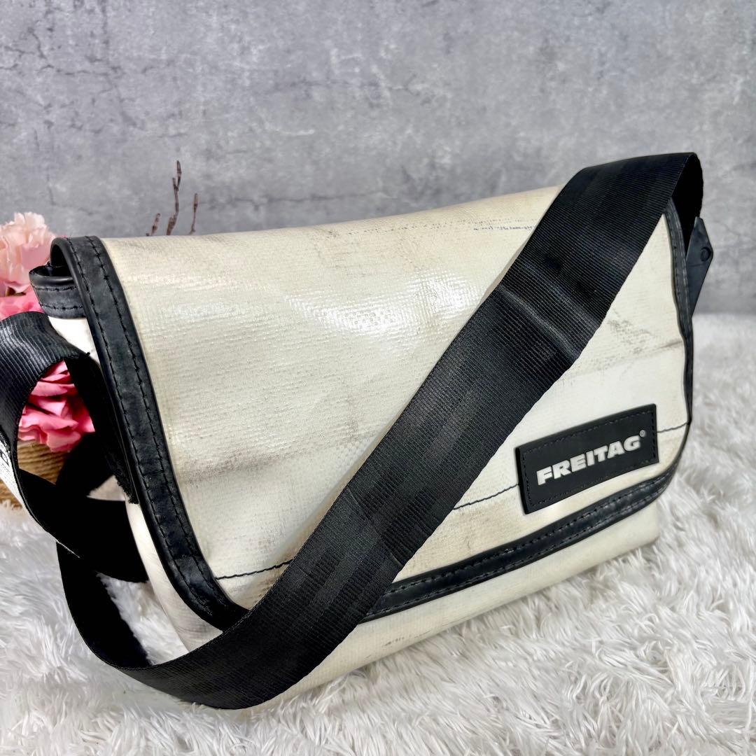 【定番】 フライターグ メッセンジャー 白 リサイクル 黒 モノトーン 楽天市場】freitag メッセンジャーバッグの通販