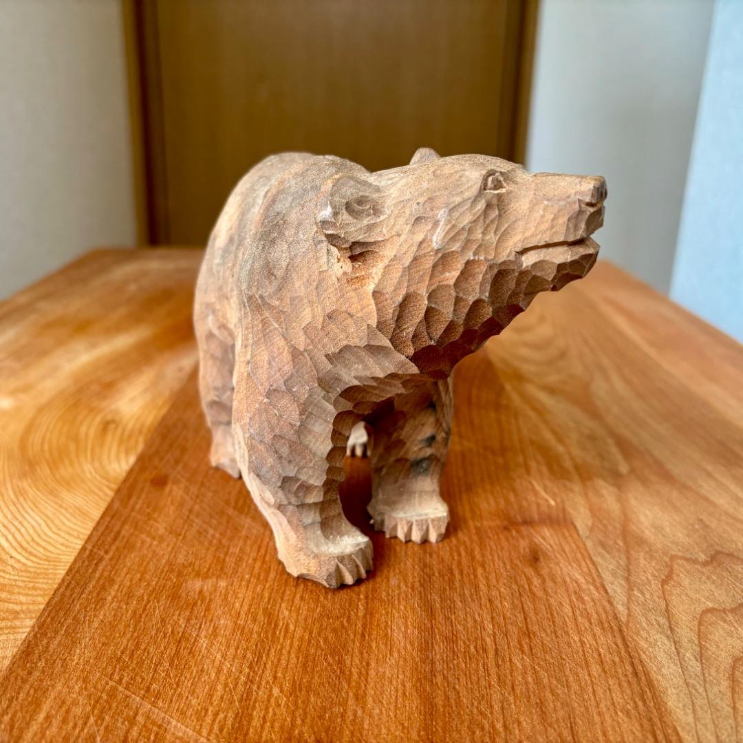 木彫りの熊　伊藤幹雄作　1点もの 無塗装
