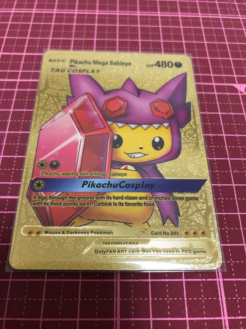 ポンチョをきたピカチュウ メガヤミラミ(海外 ポケカ 金色 ゴールド