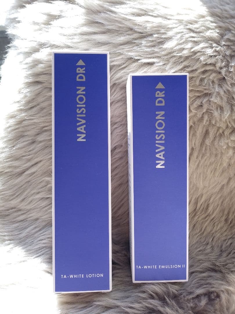 ナビジョン　ホワイトローション　エマルジョン（しっとり）