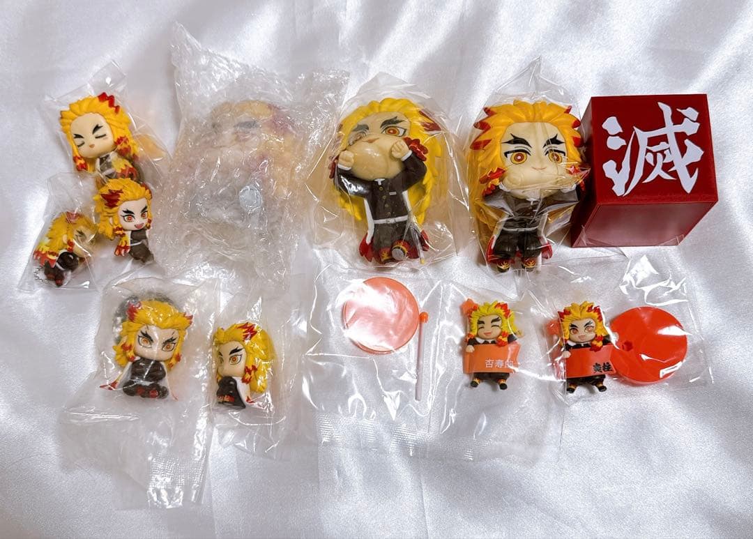 鬼滅の刃 煉獄杏寿郎 きゅるみー ひっかけ フィギュア デコラpic ぱすてる②