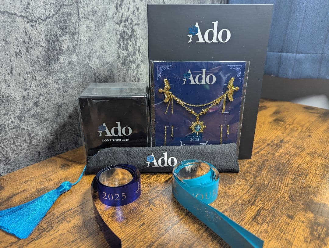 Ado よだか VIP 特典 スノードーム•ブローチ　ペンライト　扇子　セット