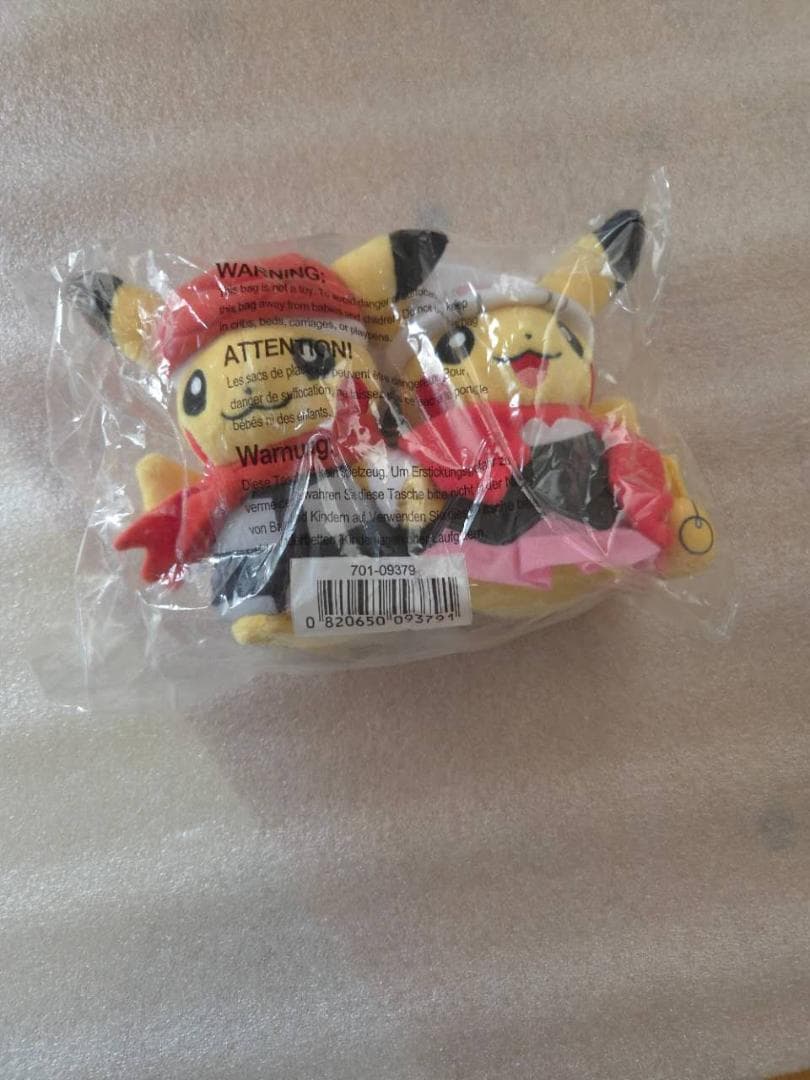 シンオウ地方のピカチュウぬいぐるみ　ペア　アメリカ限定