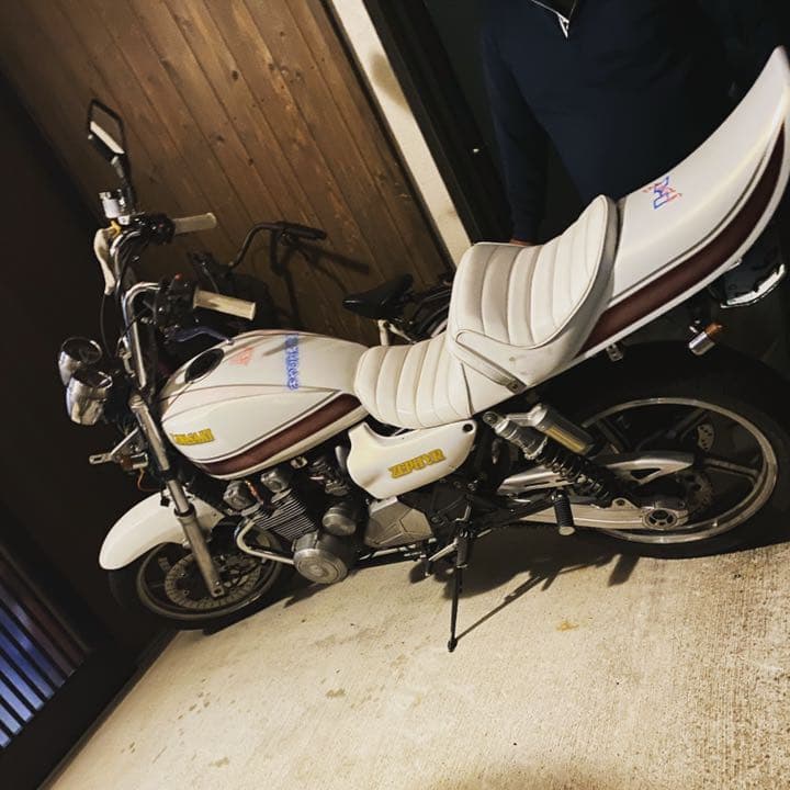 ゼファー400ラクダシート - メルカリ