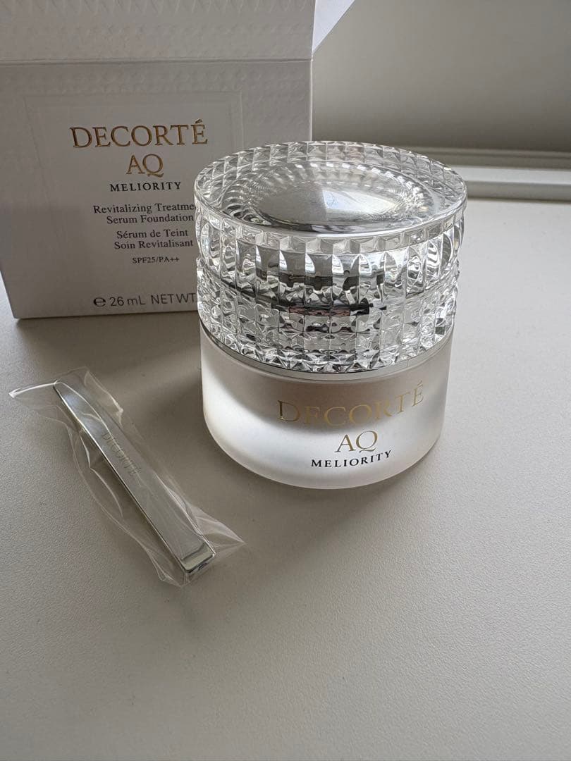AQ ミリオリティ リペアトリートメント セラム ファンデ 300