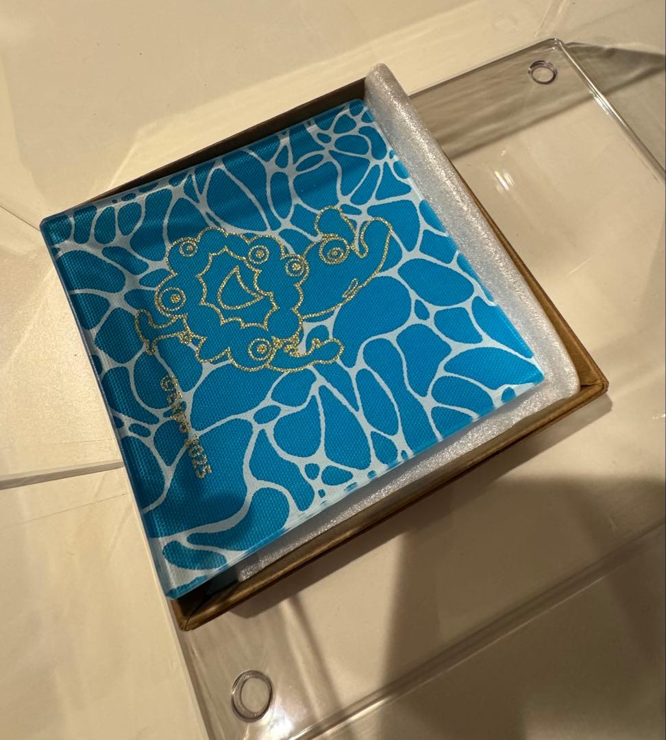 【完売品】　EXPO2025 ミャクミャク 金彩ガラストレイ