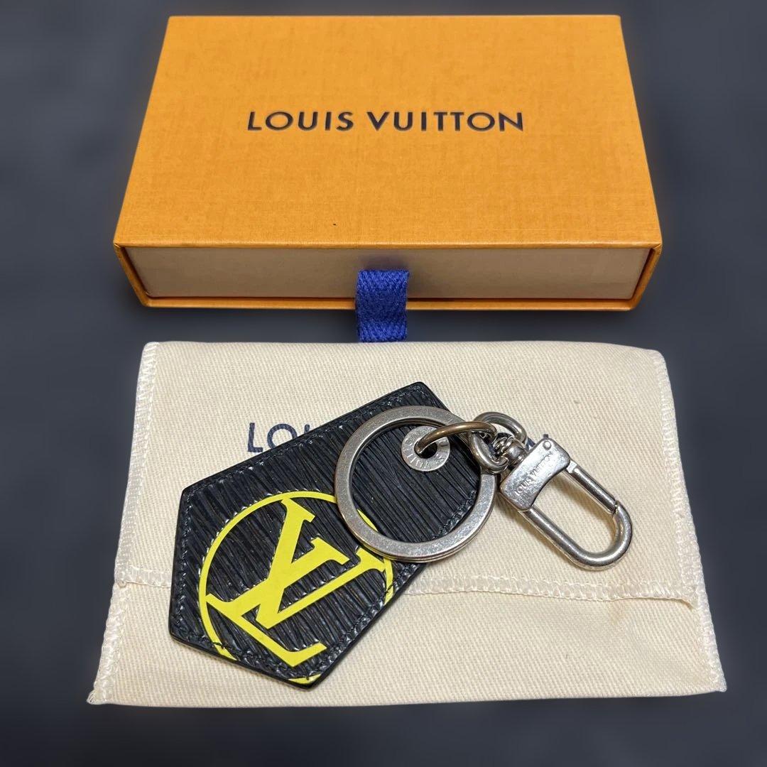 ルイヴィトン エピ キーホルダー アンシャッペ LV サークル