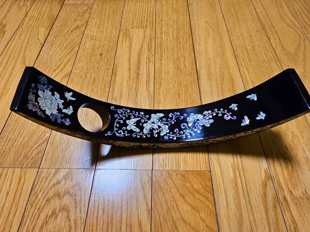ボトルホルダー　 蝶と花の螺鈿細工 装飾品