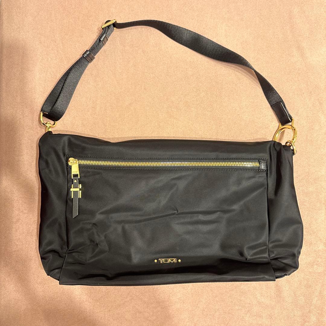 TUMI ショルダーバッグ兼バックパック 黒