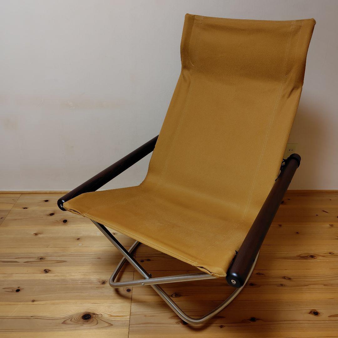 ニーチェア Ｘ ロッキング キャメル　藤栄