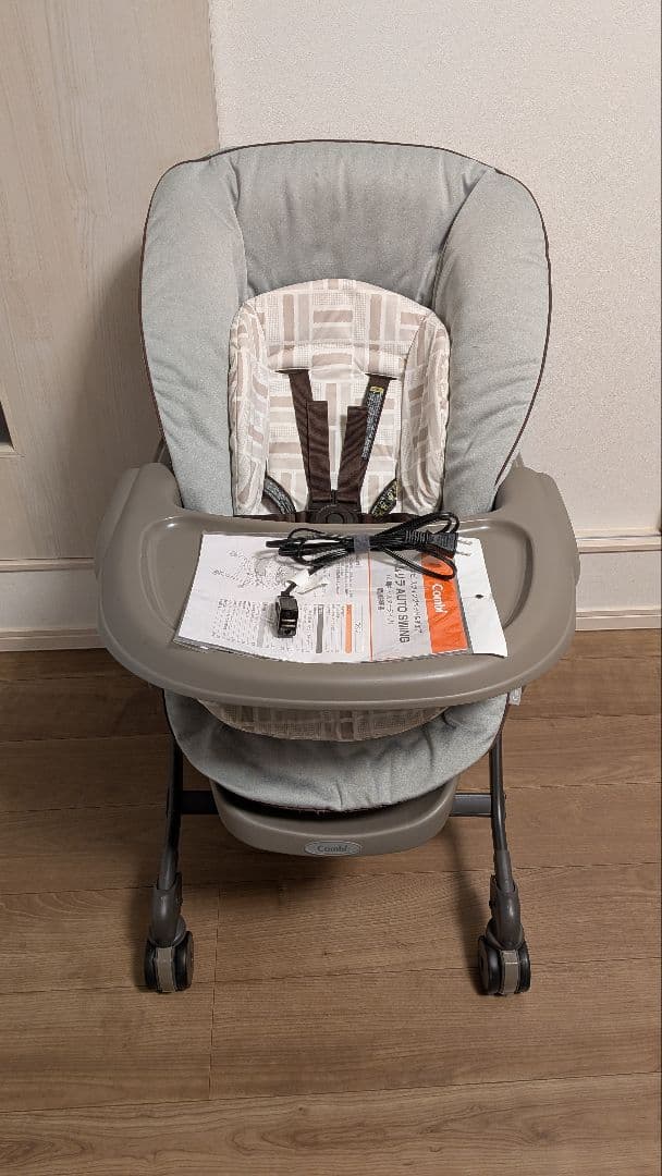 ネムリラ AUTO SWING コンビ 電動ハイローチェア ネムリラ AUTO SWING ダッコプラス エッグ