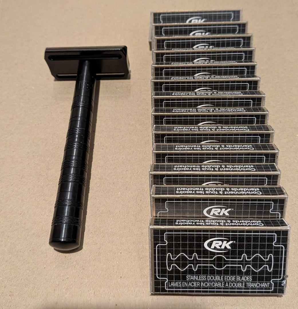 HENSON SHAVING ブラック 本体＋替刃70枚 Amazon.com: Henson Shaving Razor - Jet Black Double Edge Safety