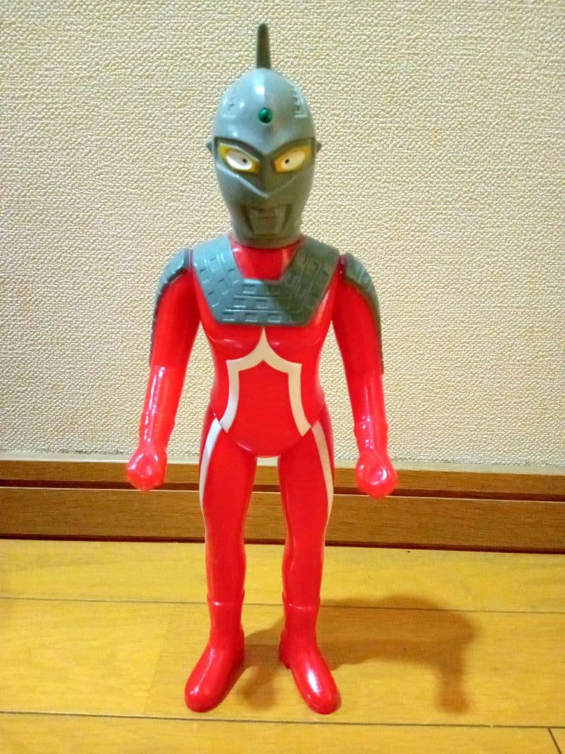 ウルトラセブン　大サイズ　28cm　怪獣郷　ソフビ 怪獣郷|ソフビ|【ハードオフ公式通販】オフモール|1080300000018608