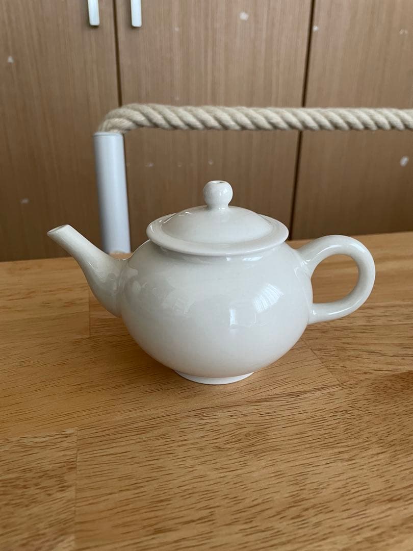砥部焼 淡黄磁 ティーポット 急須 - メルカリ