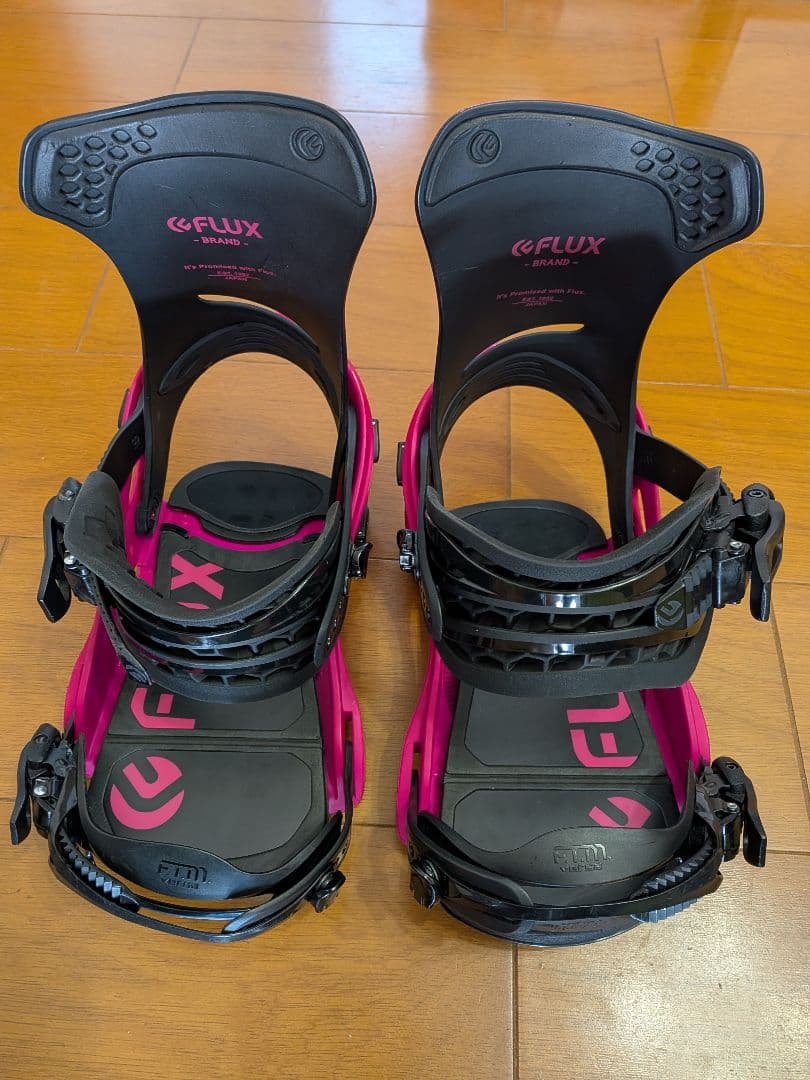 FLUX ビィンディング　ＤＳ　Mサイズ FLUX BINDINGS（フラックスバインディング） 25-26 FLUX スノーボード