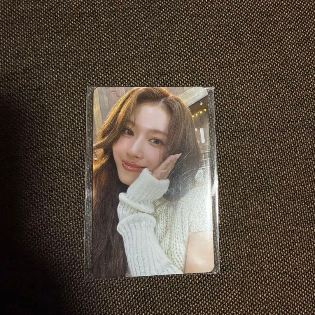 TWICE サナ　ポップアップ　ski bar トレカ