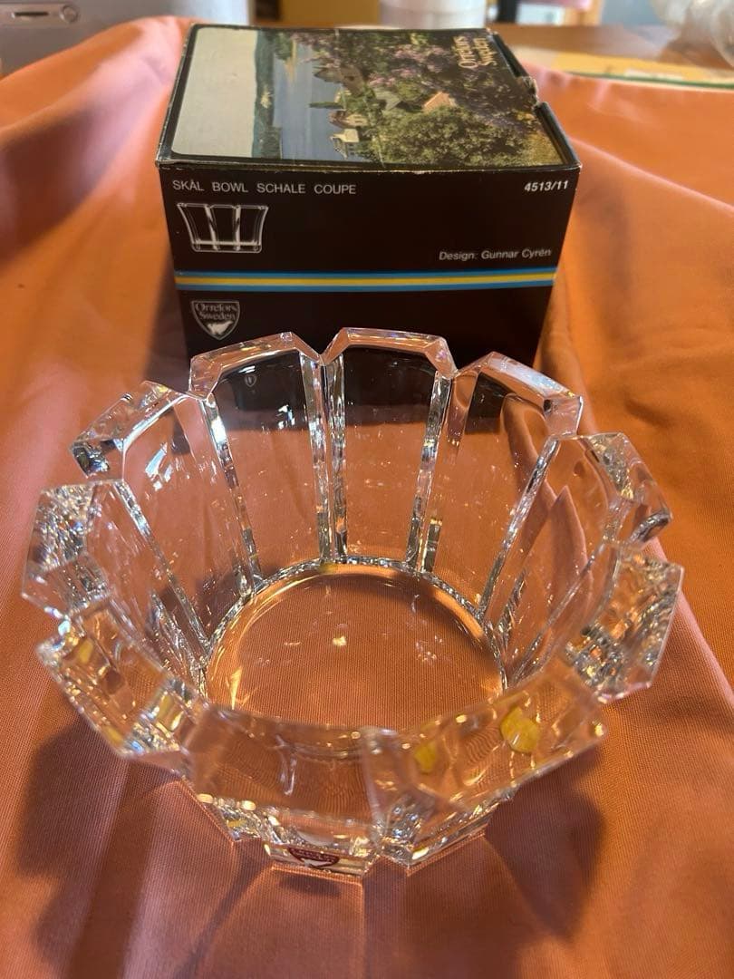 Sweden Orrefosのクリスタルガラスの置き物