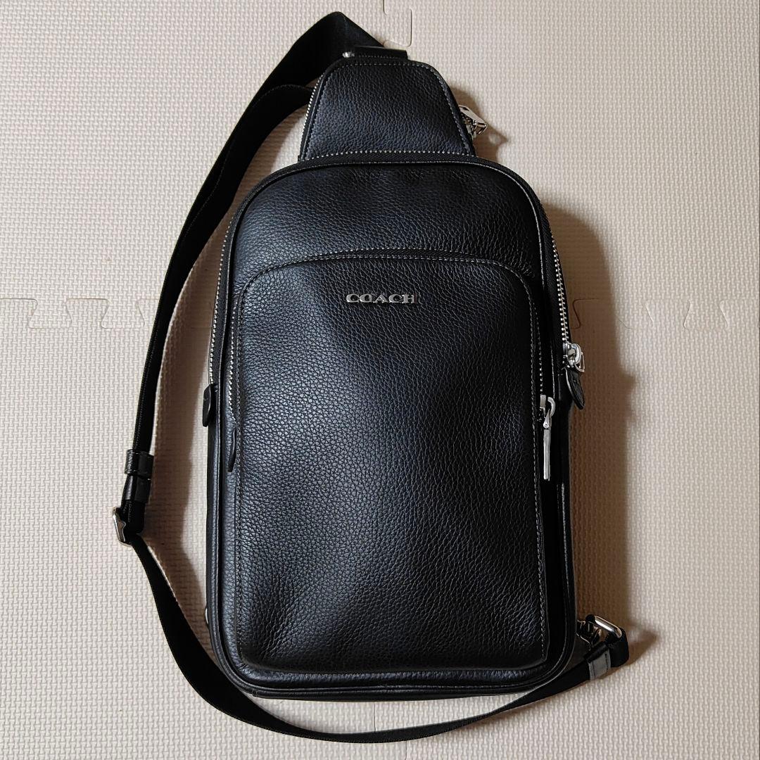 【極美品】COACH コーチ ボディバッグ　イーサンパック　黒　ブラック