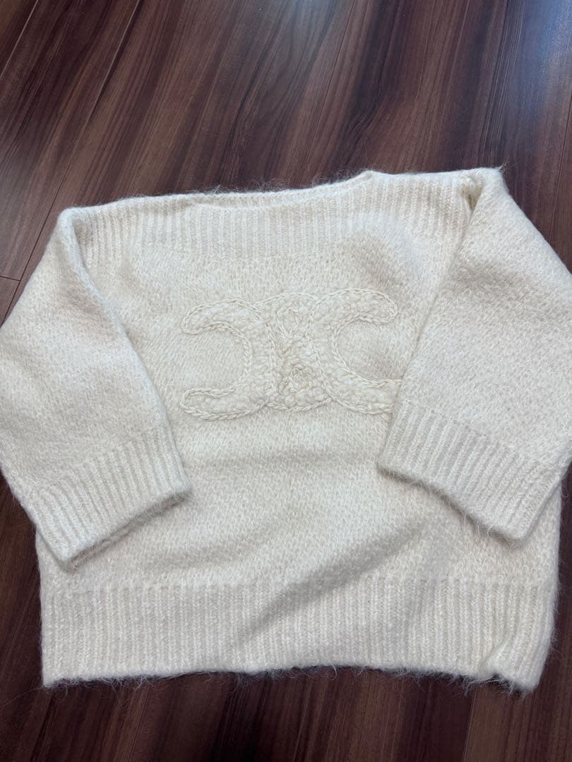 セリーヌ　トリオンフアルパカカシミヤ×ウールニット