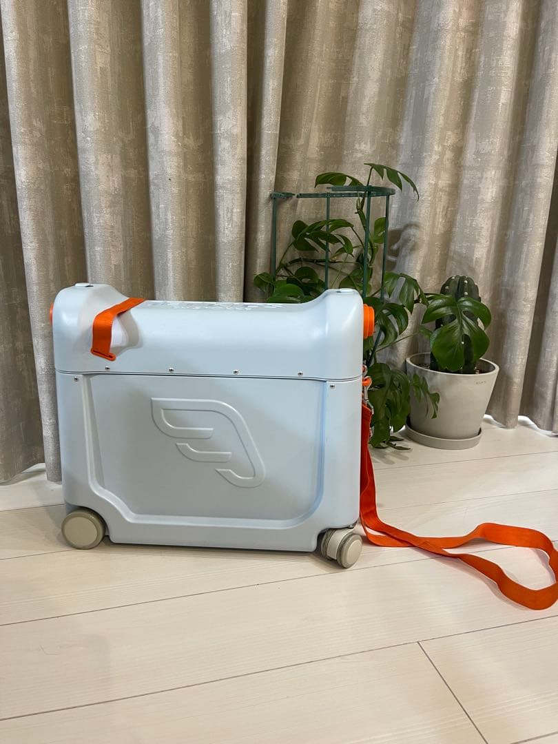 美品　ストッケ ジェットキッズ 乗れるトランク キッズトランク 持ち運びベッド