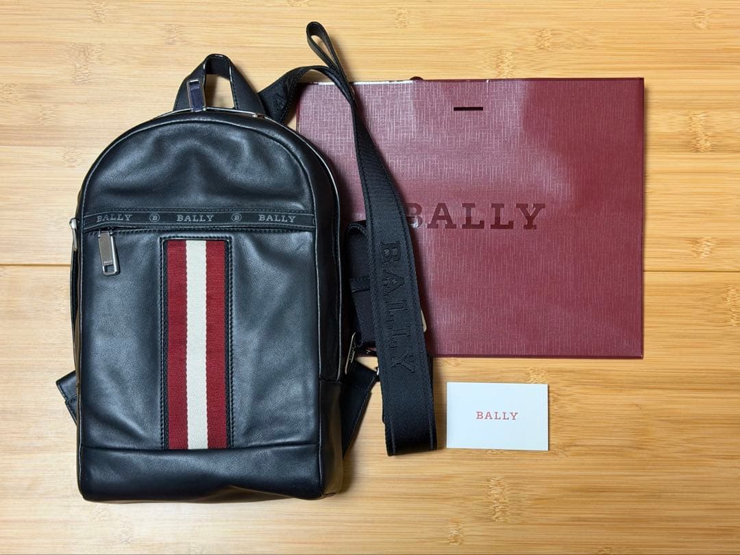 BALLY ブラックレザー クロスボディバッグ