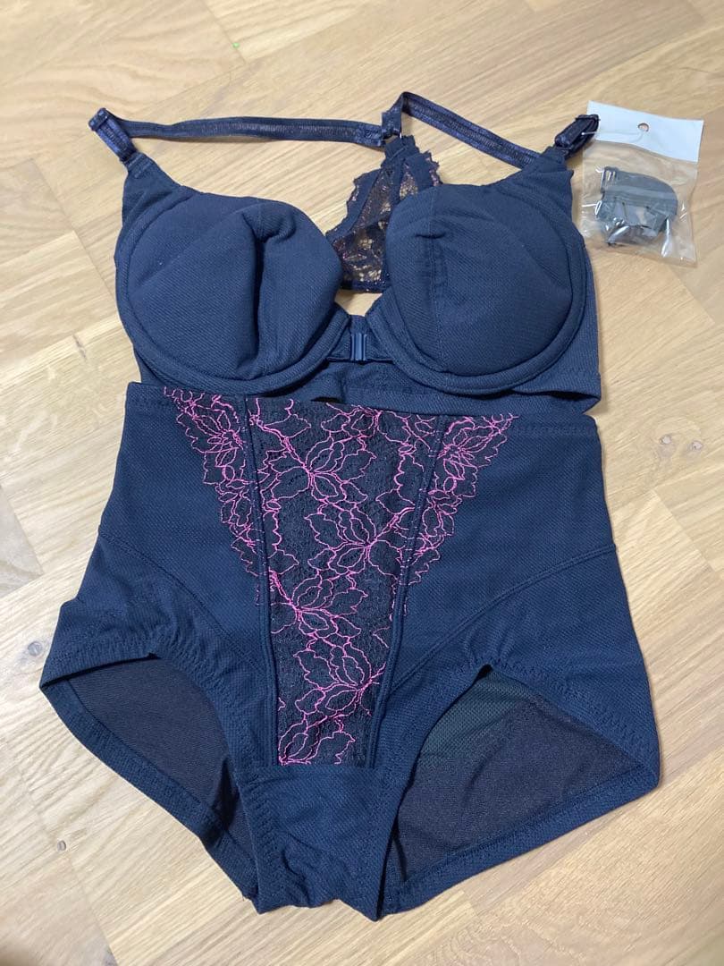 るるる様　マルコブラガードル S-58 レース装飾