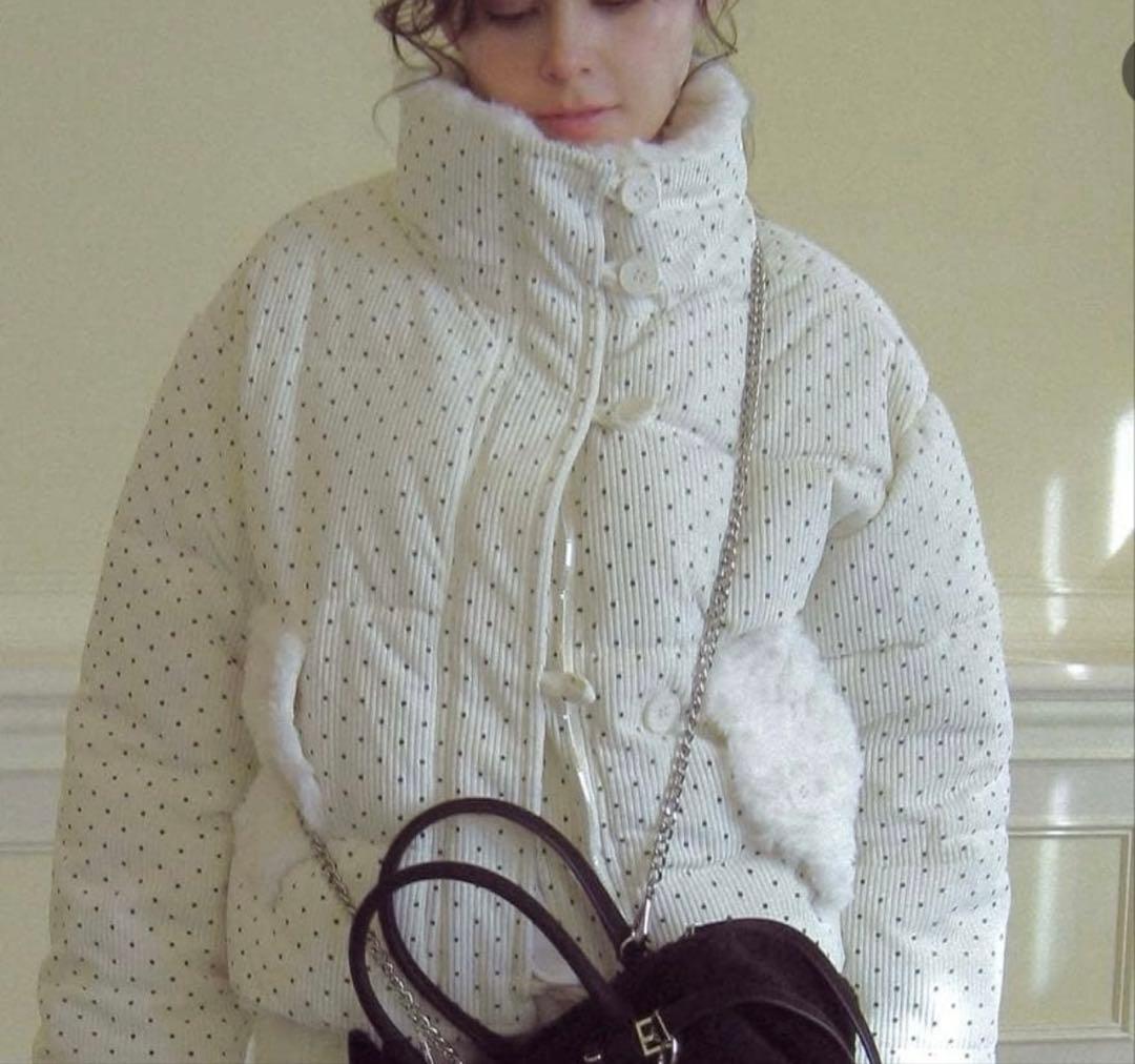 PELLICULE dot puffer coat white 完売品 ダウン - メルカリ
