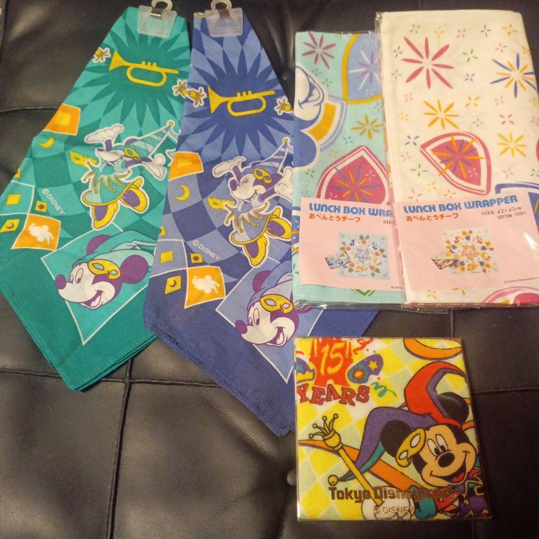 ディズニーランドレトロ15thべんとうチーフ2枚バンダナ2枚ハンカチタオルセット
