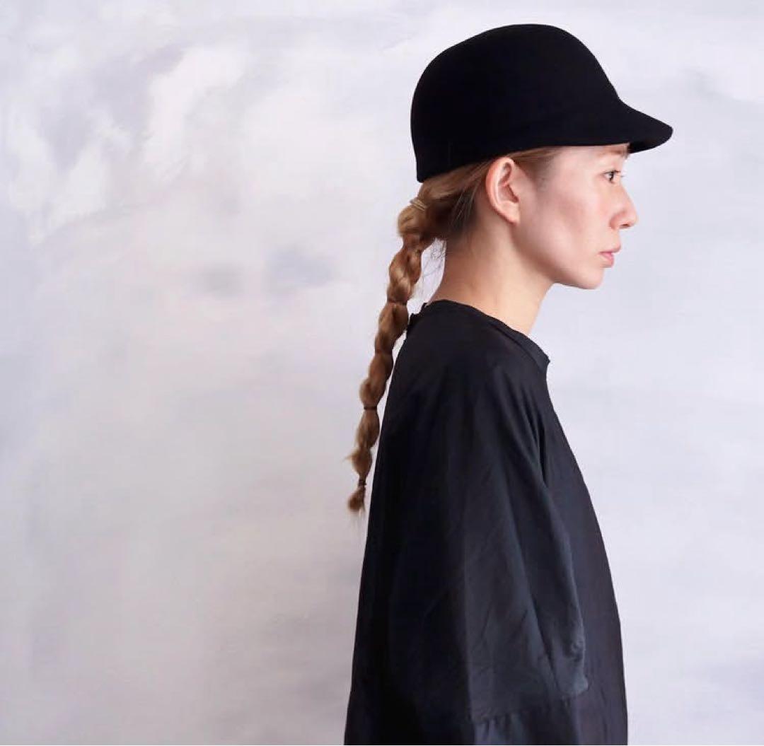 mayuさま専用chisaki mavunoブラックウールキャップ フリーサイズ chisaki（チサキ）のウールキャップ、髪型のちがうスタッフ4名が試着し