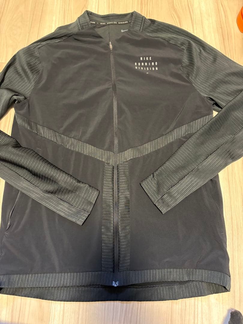 Nike Running Division ランニングジャケット
