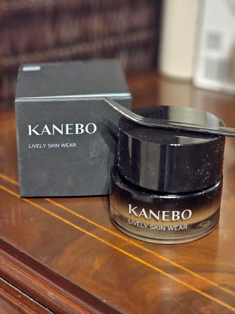 KANEBO LIVELY SKIN WEAR II 220 30g ☆
