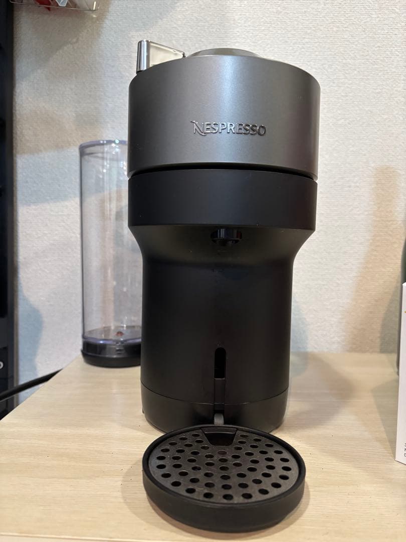 コーヒーメーカー・エスプレッソマシン Nespresso Vertuo Pop+ GCV6-TI-W