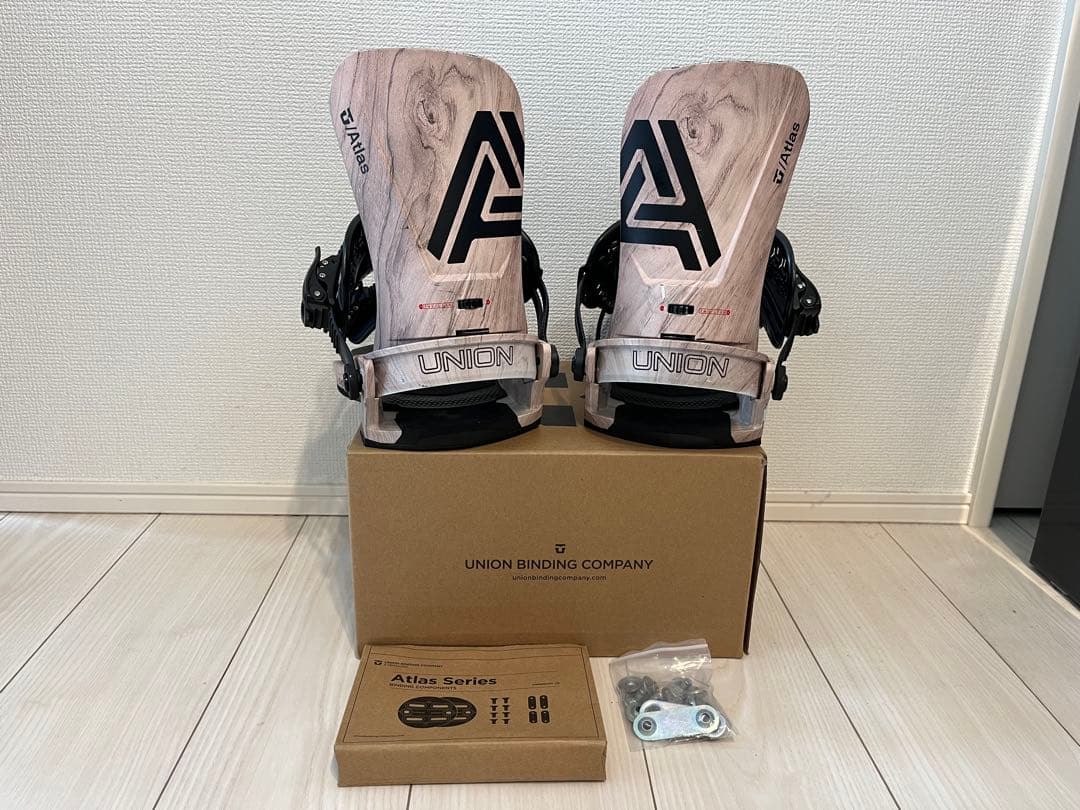 UNION ATLAS Mサイズ　値下げ交渉 Amazon | Union Atlas メンズ スノーボードビンディング L メタリック