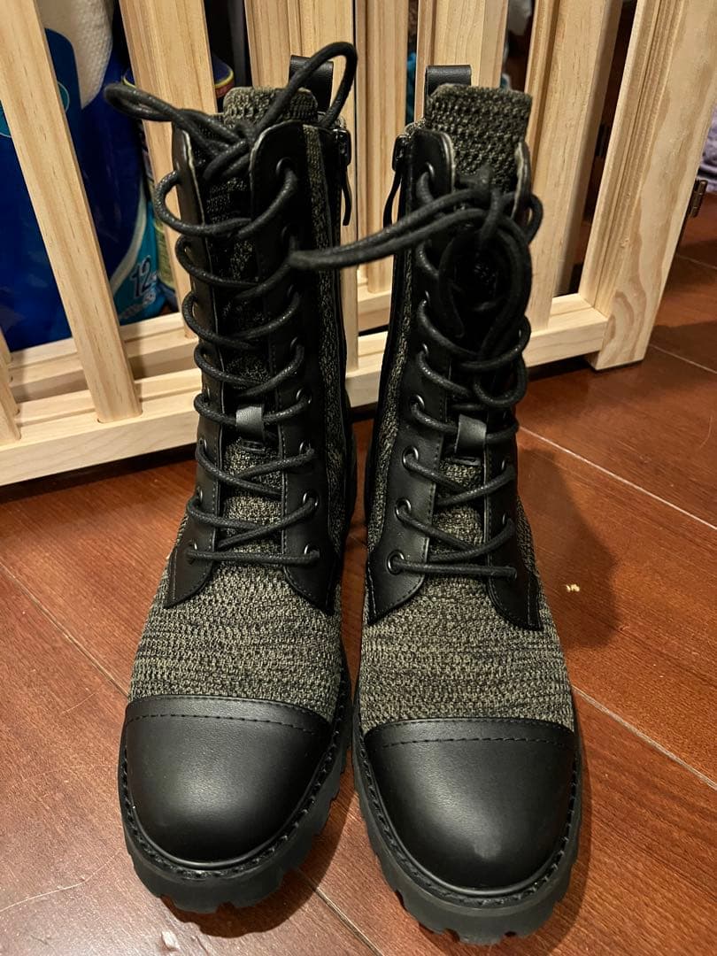 a*様 ビバイア 撥水加工 [Florence] ラウンドトゥラグソール アンク