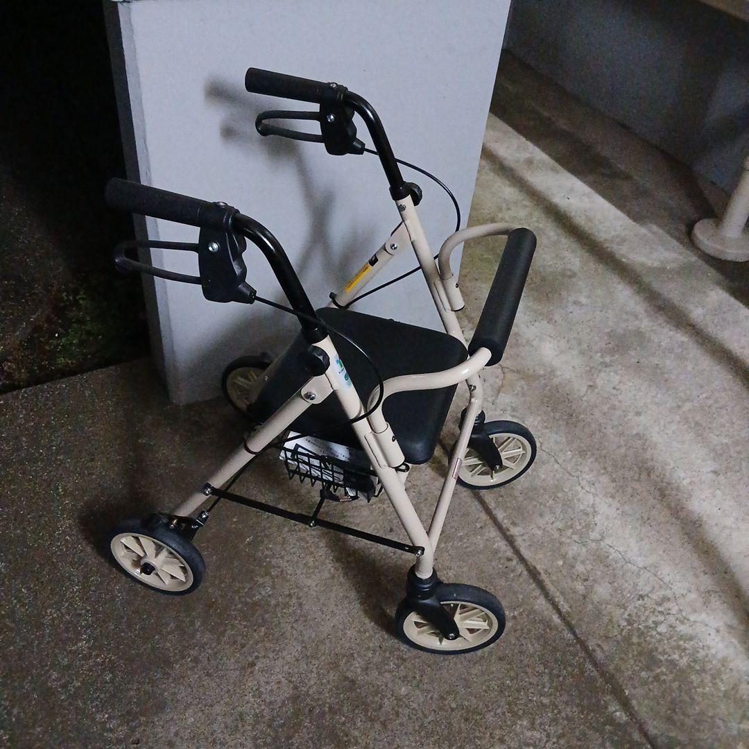 ヒューマンケア 歩行車 竹虎 ハッピーミニ 四輪歩行車 ハッピー2 トール［背の高い方向け］【竹虎ヒューマンケア