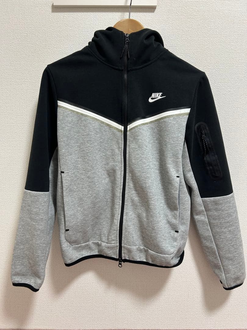 廃盤希少カラー　Nike テックフリース　M 海外限定カラー　旧テック