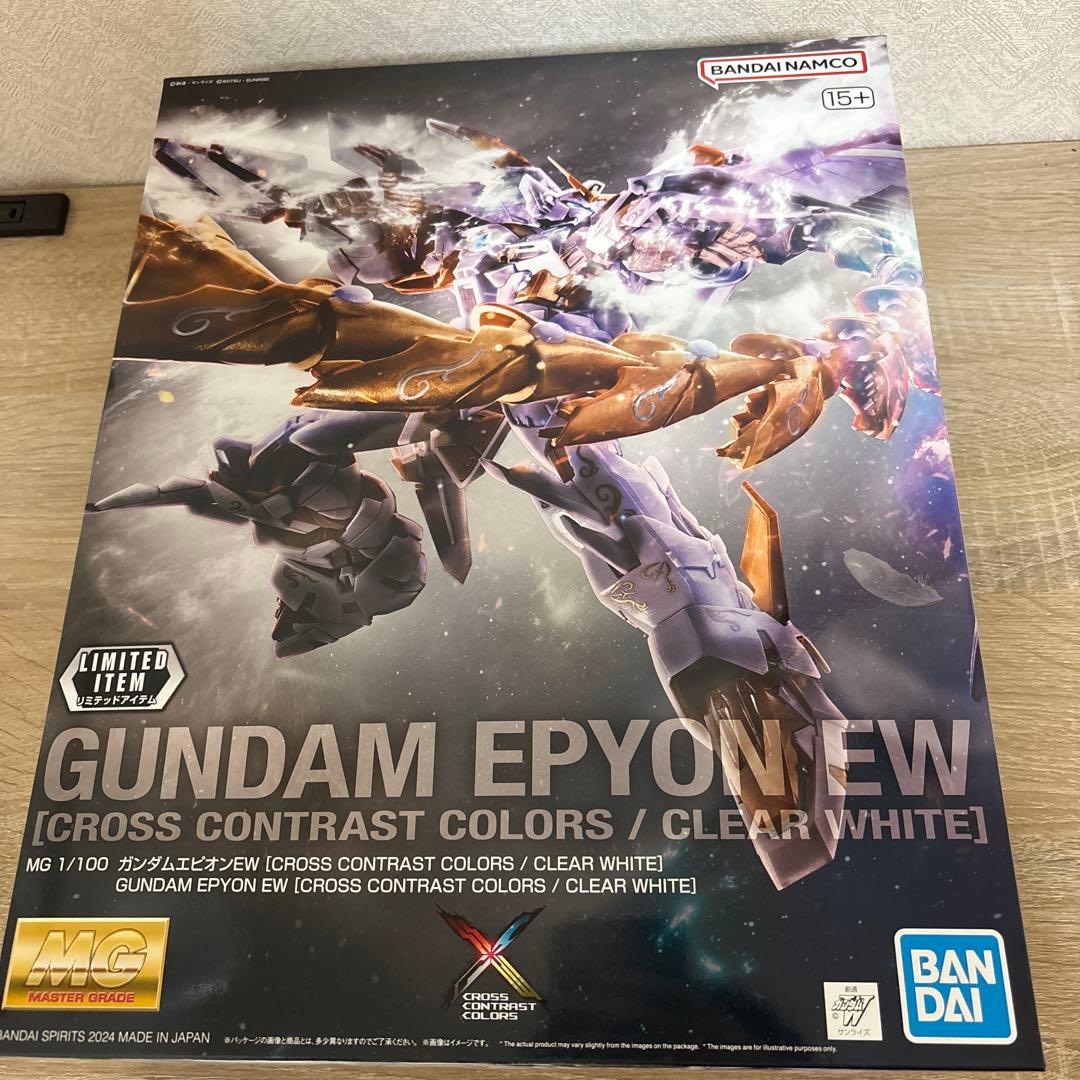 ガンダムエピオンEWCROSSCONTRASTCOLORSCLEAR WHITE 特別企画】白とゴールドが神々しい「MG 1/100 ガンダムエピオンEW