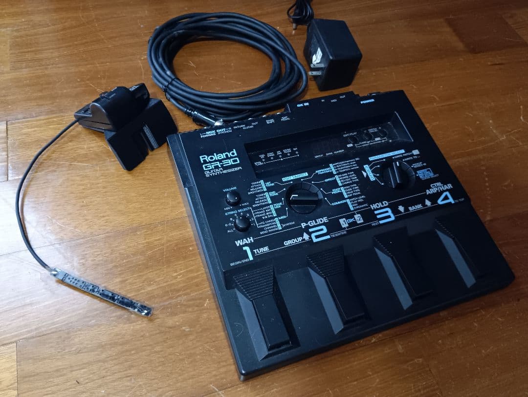 t*n様 Roland GR-30 ギターシンセサイザー【ピックアップ・説明書C GRからGKへ・ギターシンセサイザーの進化と歴史をたどる。 ｜ Ikebe