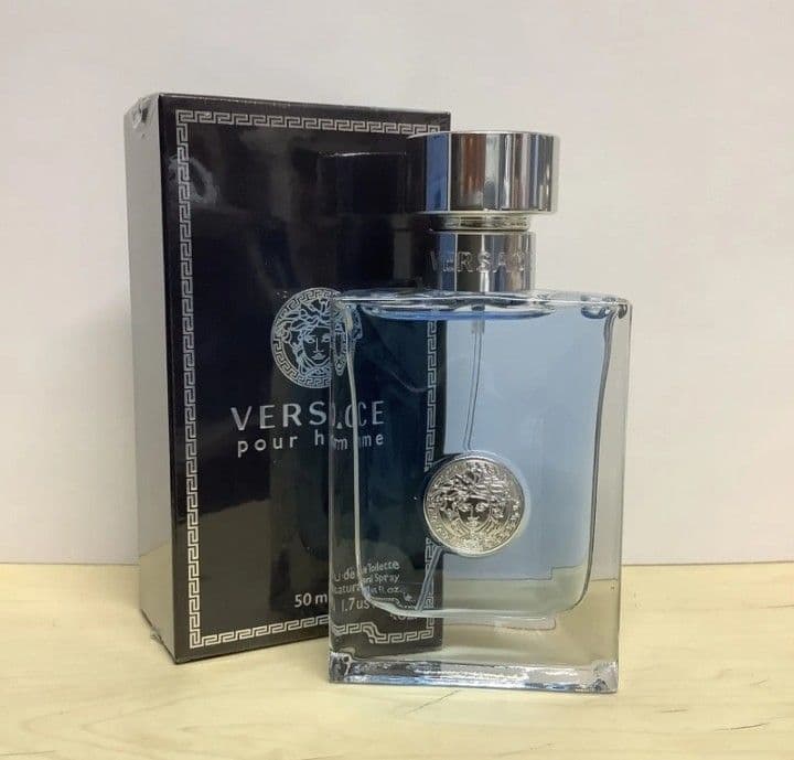 新品未使用　 VERSACE ヴェルサーチ プールオム　オードトワレ　50ml