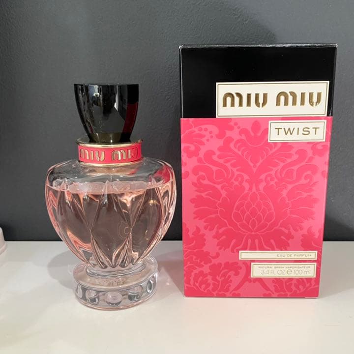 ミュウミュウ ツイスト オードパルファム