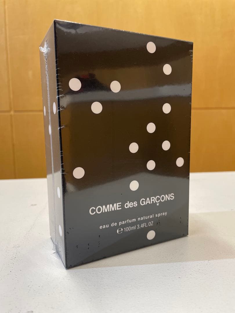 【新品❗️】COMME des GARÇONS DOTの100mlオードパルファム