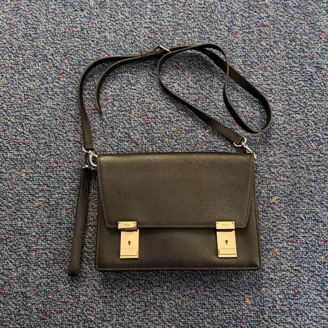 希少　PRADA プラダ レザー メッセンジャー ショルダーバッグ 3WAY